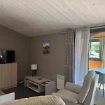 シャレー Le De La Folie *